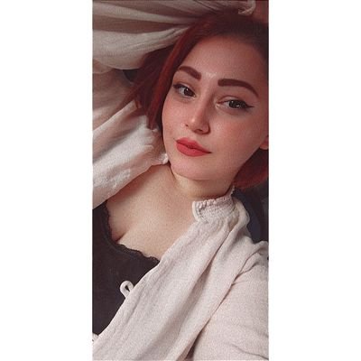 Melekyilmaz_2's profile picture. kendi halinde kendi kendine takılıyor