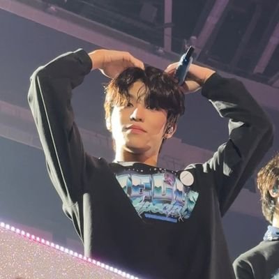 pacarhajeongwoo's profile picture. ga butuh bio butuhnya hajeongwoo