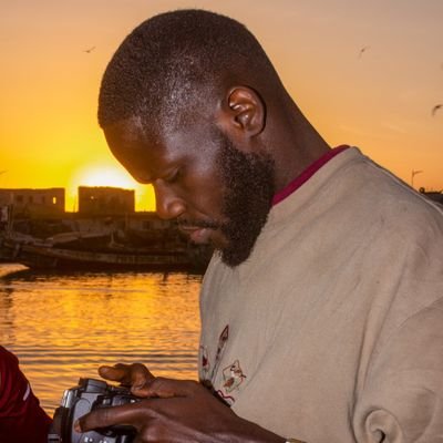 aspire à devenir talibé cheikh 🙏🏾🙏🏾 #infographiste #CM com visuelle UGB passionné de la photographie 📷 du digital Team Barça 💙❤️ndar ndar ⚡POTTERHEAD⚡