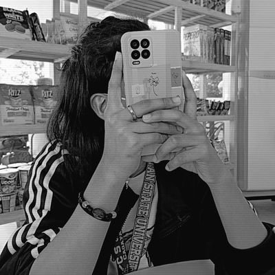 Aesra_Nyx's profile picture. amor sui