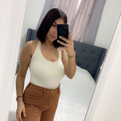 fuenteesarah's profile picture. Go away.