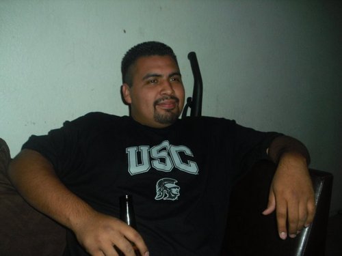 live in cali, love playing soccer, love to chill and have a nice convo...
