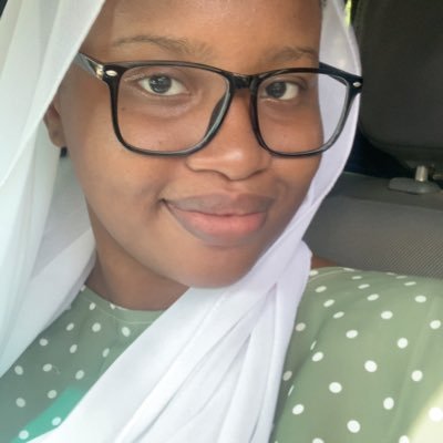 Self-help blogger 💌 | Commentary Writer on Medium 💭 |👩🏽💻 B2C writer/copywriter for hire: Wellness, Self-help, and Digital Marketing 🪄| UGC creator 📸