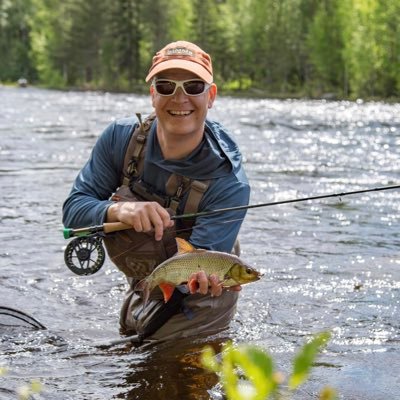 Iktyonomi, hankevastaava Virholla. Töitä vesistöjen ja kalojen eteen yli 15 vuotta. Intohimoinen perhokalastaja, Member of Fly Fishing Team Finland for 10 years