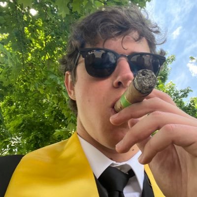 ecomstevemo's profile picture. starting up an econ game, hit me up to connect