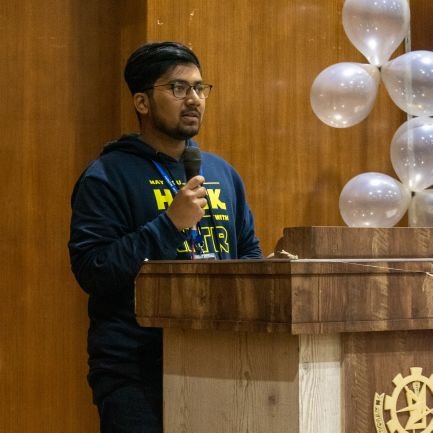HemantBajaj_'s profile picture. Frontend @swiggy