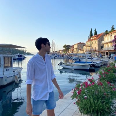 Mallorquí, geògraf i meteoròleg. Amant de la mar.