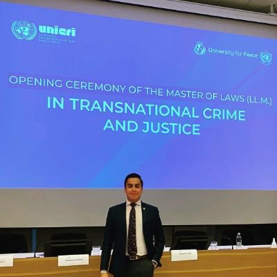 - PolSci & IIRR // International Law 
- LL.M. in Transnational Crime & Justice by @upeace 
- Subsecretario de DDHH del Ecuador
- Cronopio.