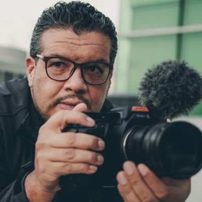 Periodista, productor audiovisual, podcaster. Codirector de la agencia de comunicación @somosnovum. 25 años de experiencia en prensa y comunicación estratégica.