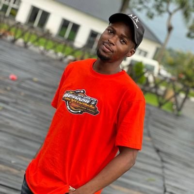 OAU STUDENT🎒/ CHEMIST👩🔬/ SPORT MAN🤾. A PROUD GUNNER❤️