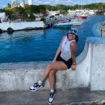 bauer_devany's profile picture. 