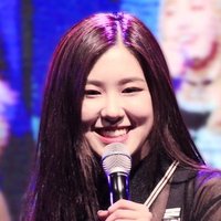 Number one girl in Rosie’s 💗 (@cholthiho) 's Twitter Profile