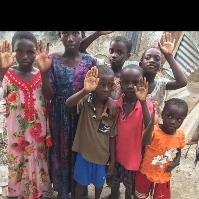 Yaialex33's profile picture. we need helps from you 🙏🙏🙏👍