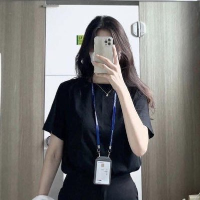ardeeonnrs's profile picture. looking for arki commissioners