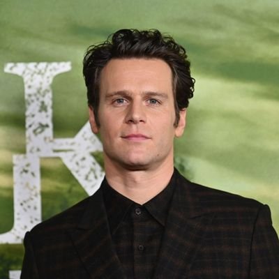 Updates, pictures and stills from the Grammy Award winner, Tony and Emmy nominee and Disney Legend, Jonathan Groff.