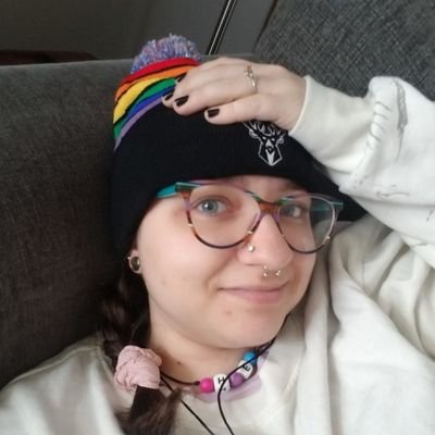 DiamondofThrees's profile picture. Apparently I just really like stories about old gay people