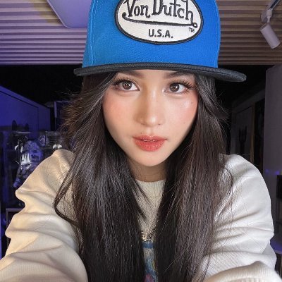 I AM SIMPLE GIRL INVESTOR