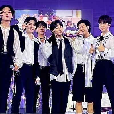 BTS_SAARMY7's profile picture. BTS is a 7 member KPOP group from South Korea! ARMY is their family and we will love them until the end of time!💜
