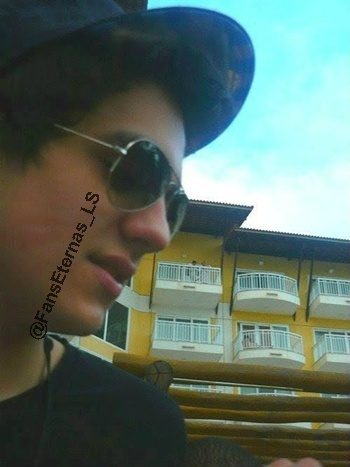 Dona: @soupop_  @LettyCanto    
Seguida por @arnaldojr_  : @marretacowboyls .  Ah espera do Follow do (@luansantana).