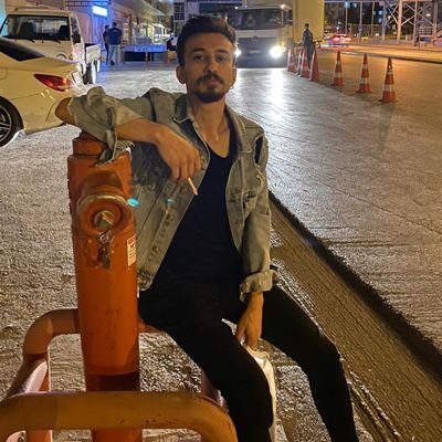 Ahmet1dmr's profile picture. Bu hikayenin kötü ve de ünlü yazarı