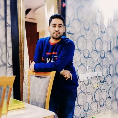 thisis_sarfaraz's profile picture. Decent Banda ❤️