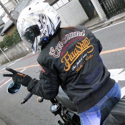 初めまして！リターン🔰ライダー🏍ひろみです。 愛車のVmax1200とゆっくり更新で楽しんでいこうと思ってます😳 仲良くして貰えたら嬉しいです。 DMは全部読んでますが、返せなかったらごめんなさい🙇 #Vmax1200 #レブル/#バイク女子/#バイク女子と繋がりたい/#バイク好きと繋がりたい