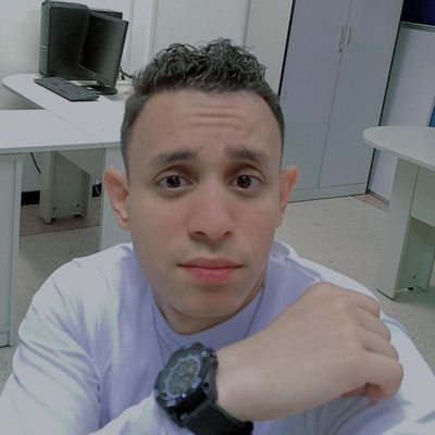 Estudiante de derecho y Alguacil del Circuito Judicial Penal del estado Cojedes, Venezuela.