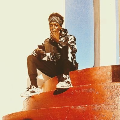 I follow everyone who follows/follow's back..