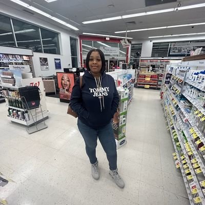 Aricari89's profile picture. Always in my bag🤑