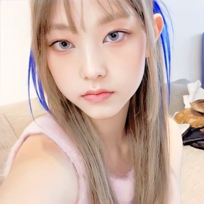 Ꮺ˚ ‧₊ sbt + random acc ; new jeans le sserafim poca enjoyer𓂃