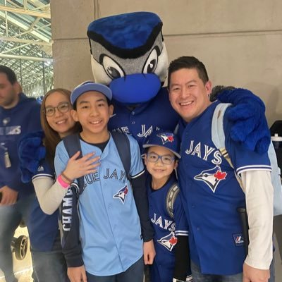 Husband, Father, Baseball Fanatic, Opinions Are My Own, All Things #Toronto #BlueJays #WeTheNorth #LeafsForever