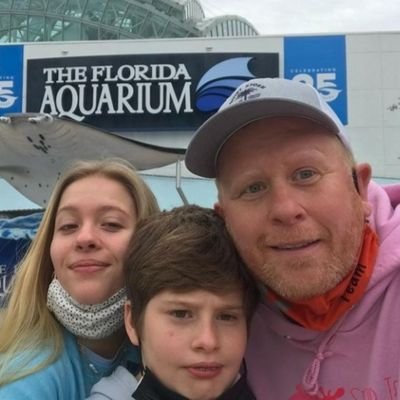 thaddeusharry1's profile picture. I WISH A BETTER WORLD FOR CHILDREN AND ANIMALS THAT OFTEN ARE SO HELPLESS AGAINST THIS UNLOVING WORLD.......