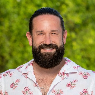 Adventure Dad 🏔️ @survivorcbs Survivor Castaway - Family life 👨👨👦 Columbus ❤️ Pursuit of wellness for myself & others 🤸🏻♂️