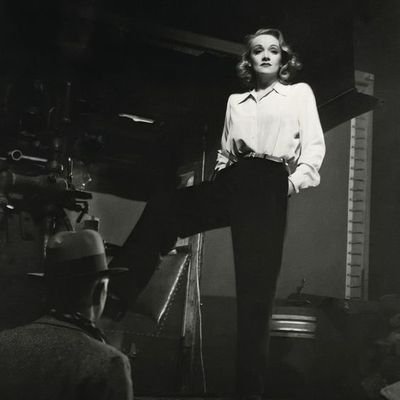 ladymisssarah's profile picture. The Nolan Sister in the attic.