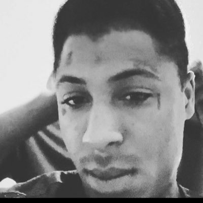 laughhoeeeeeee's profile picture. live and laugh.