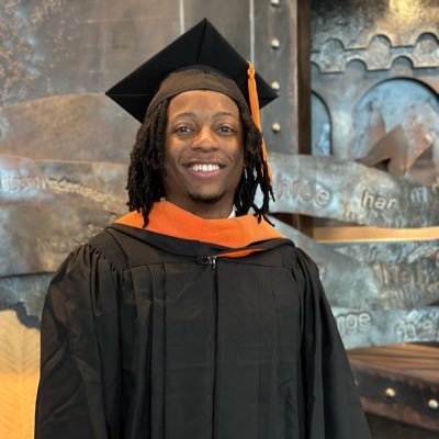 UT Graduate 🎓️🍊 RN, BSN 🩺⚕️ | MS Exercise Physiology 💪🏾📖| Blessed 🙏🏾| ♦️ΚΑΨ♦️