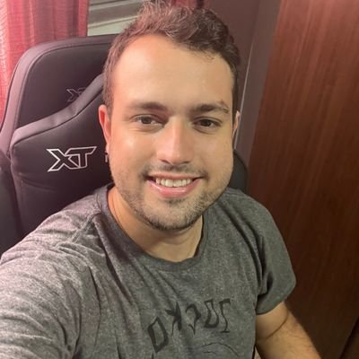 thiagocorreadev's profile picture. Apaixonado por tecnologia 🤖🚀
Antenado a área comercial 📊
Curto Guitarra e coisas de nerd 🎸🤓
Desenvolvedor de sistemas e empreendedor👩🏼💻