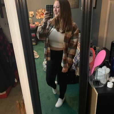 em_ilyyann's profile picture. lover of dogs, chipotle, and naps.