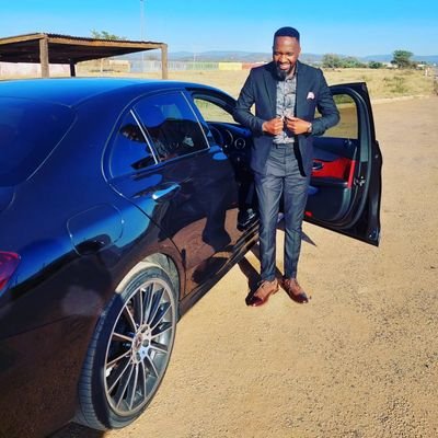 aza_mokumo's profile picture. Retired skilled photographer 📸