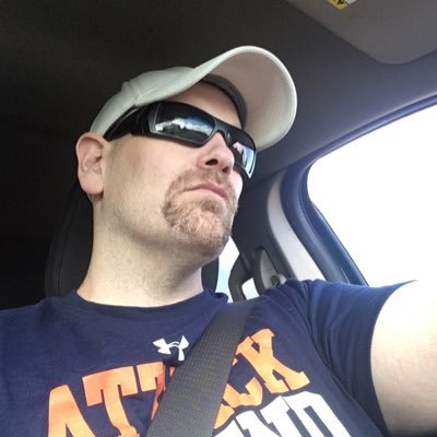 I have been a Jets/Coyotes/Bombers Fan since 1980/81 my tweets are my own personal opinions only and if you dont like them then dont follow me!
