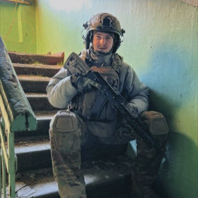 Українець, цікавлюся політикою, пишу про своє життя, свій досвід, експерт у всіх питаннях, дипломований історик, молодший сержант ЗСУ #Львів #УкрТві