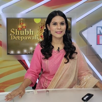 Journalist at @CNBC-TV18Live
Former Anchor with @MirrorNow
Previously at Times Now, CNN News 18, Mid-day

INSTAGRAM: https://t.co/hPpfUz5HEx