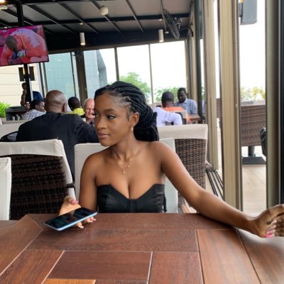 Nadibbbe's profile picture. what would fiks do?the future is female🇸🇱