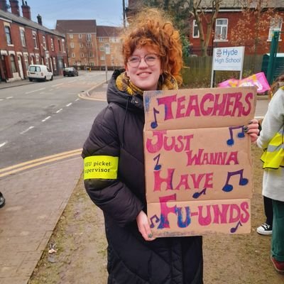 English & Drama Teacher. NEU Workplace Rep and Young Teacher/New Professionals Officer for Tameside. Anti-Racism Ambassador. Join a Union ✊ 🌹 she/her