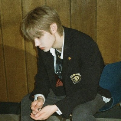 you ain't my boyfriend and i ain't your girlfriend
will write au's soon!