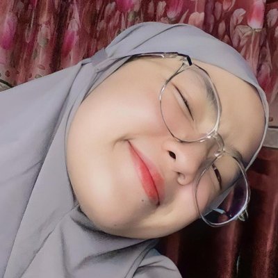 tersenyumlah selalu....