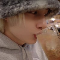 り♡ (@l7__4_) 's Twitter Profile