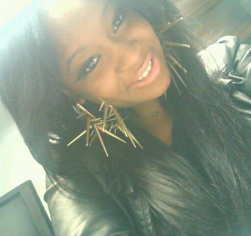 FIRST_ITSME's profile picture. HANDS OF A STYLIST! LOVING ME & MY KING