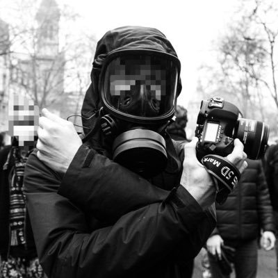 📸🏴‍☠️ photojournaliste membre de l’agence @encrage_photo ainsi qu’au collectif La Meute. La photopiraterie n’est jamais finie