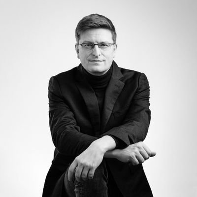 Passionné par les techs et l'optimisation permanente. Le respect des hommes et femmes ainsi que l'honnêteté intellectuelle sont importants pour moi.